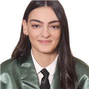 Profesora de matemáticas imparte clases a niños/as de todas las edades